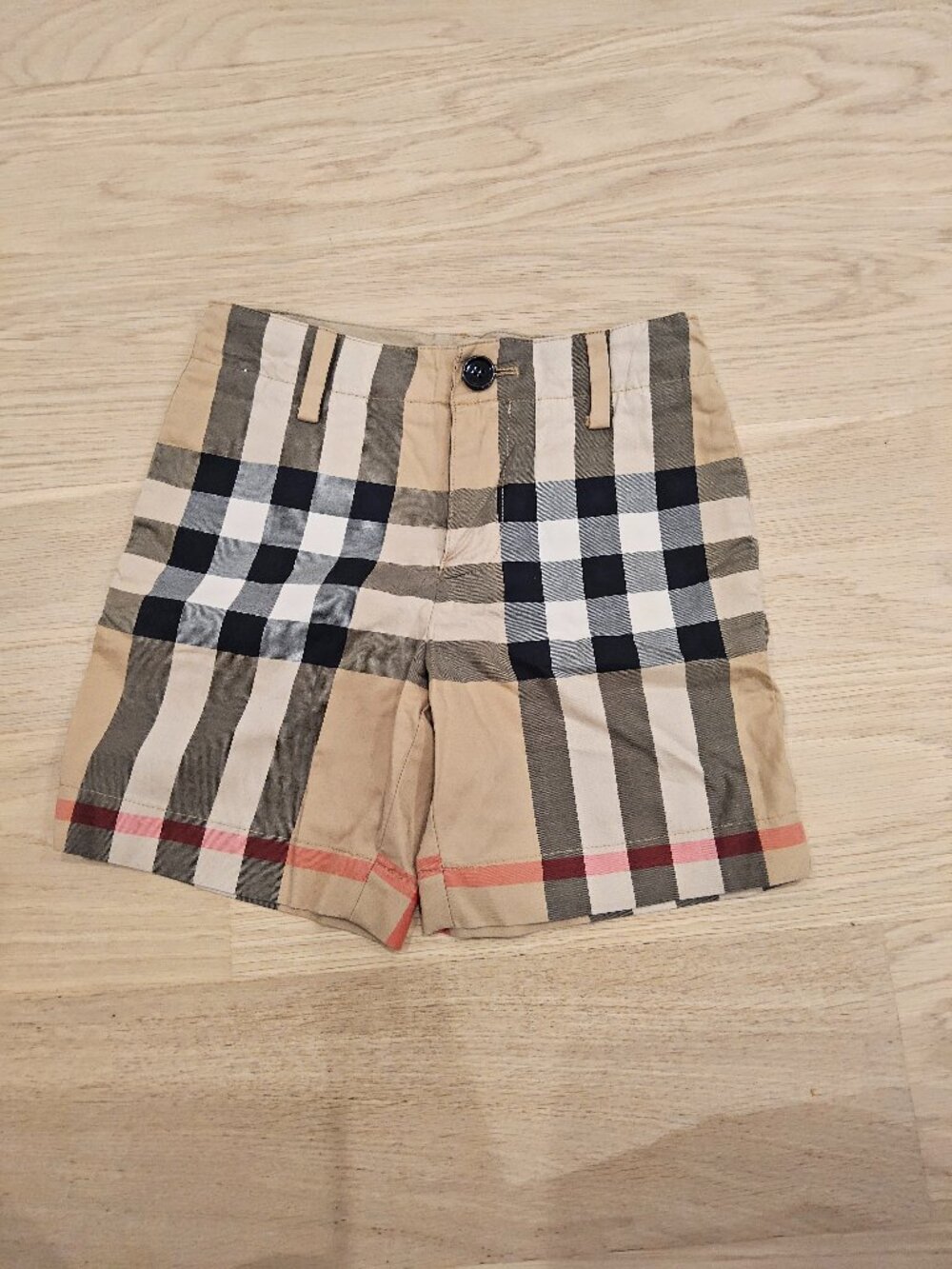 Burberry boys plaid shorts size 4